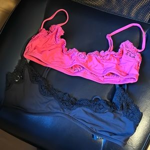 two everybody scoop neck lace bralettes from skims